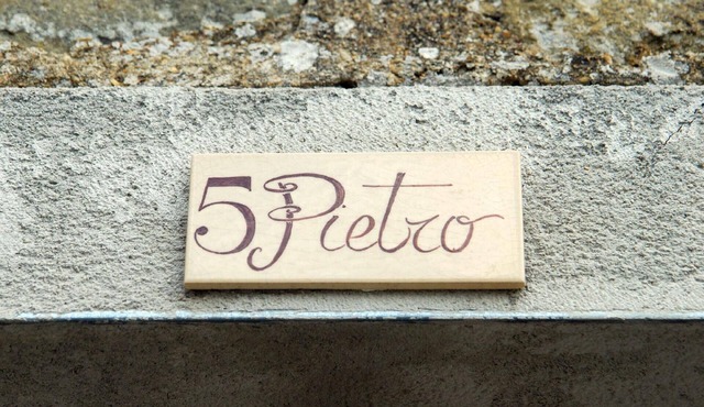 Peter' flat with shared pool in Rapale