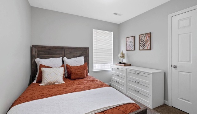 PetFriendly 2b2ba workforce housing near hospitals