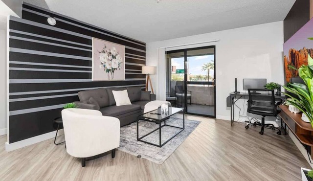 PetFrndly, Sleek 2BR Near ASU, Pool, Grill, Prking