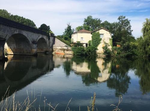 Petit Boudoir The Riverside Retreat