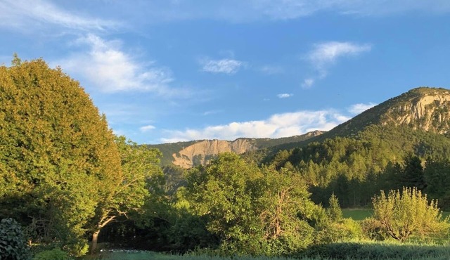 Petit Coin de Paradis, Calme et Nature au Pied de la Montagne de Lure