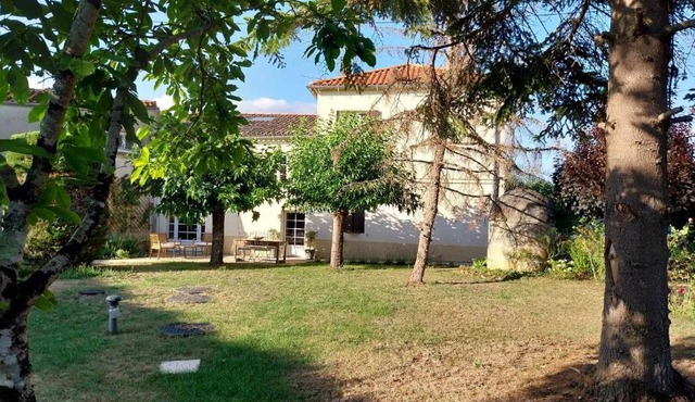 Petit Est Eco Cottage