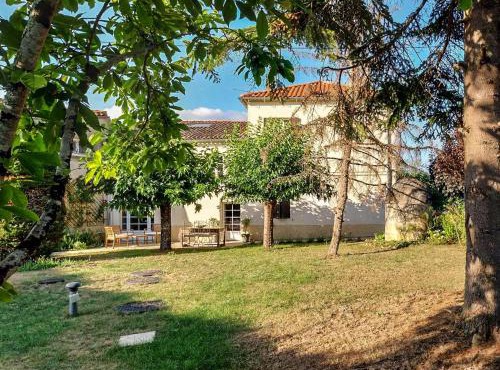 Petit Est - Eco Cottage in large private garden near Saint-Emilion