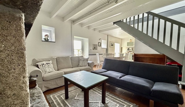 Petite Maison en Pierres Entre Terre et mer