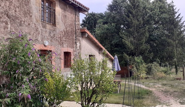 Petit Gîte de Caractère Dans une Ferme Biologique à 5 Mins Davailles Limouzine,
