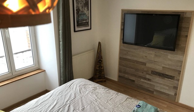 Petit Hôtel Rural au Bord de la Cère