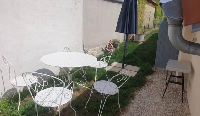 Petit Logement Indépendant - Calme Avec Cour Sécurisé - 10 Minutes de Troyes