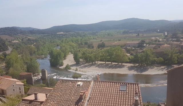 Petit Paradis Au Bord de L'eau