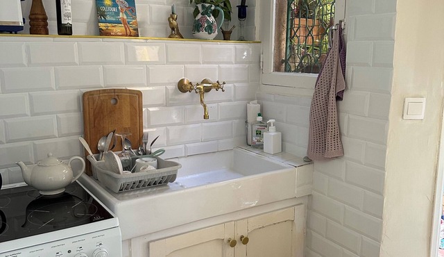 Petit & rustic - 2 minutes to the sea for morning swim