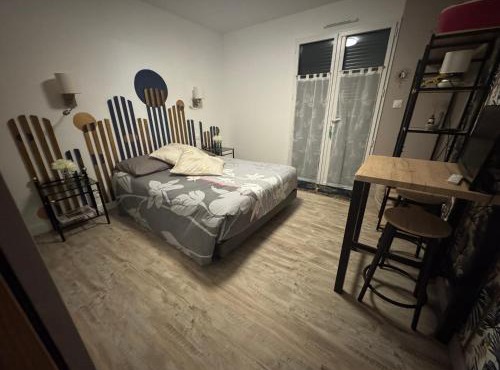 Petit studio attenant à la maison