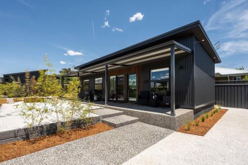 Petit Verdot - A Central Luxe Wine Retreat