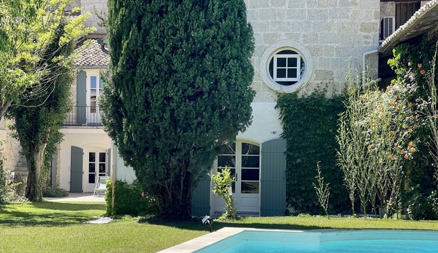Petite Camargue, Magnifique Propriété en Centre Village