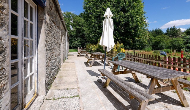 Petite house 'Bakehouse' with shared pool, shared terrace and Wi-Fi