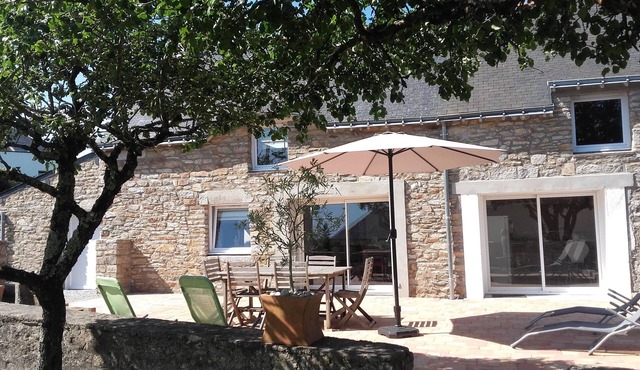 PETITE LONGERE NEAR GOLFE DU MORBIHAN