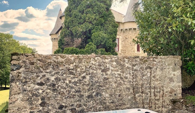 Petite Maison Privée et son Jardin Médiéval au Coeur du Périgord Vert