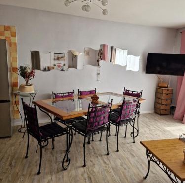 Petite maison au cœur du village