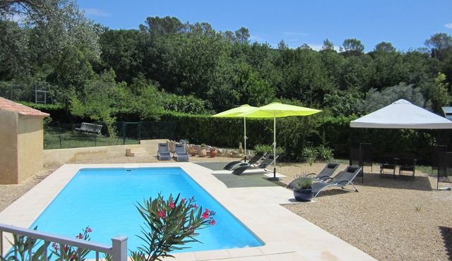 Petite Maison Clos Neuf - Provencal. Villa, large pool, quiet, in the vineyard