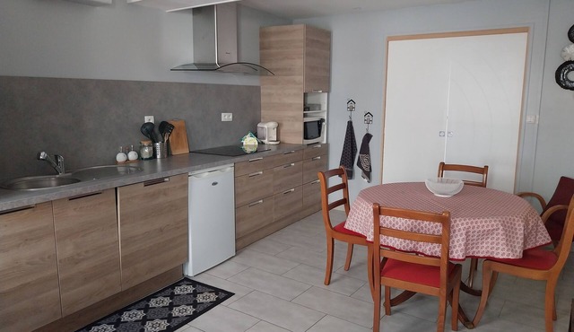 Petite Maison Dans le Chablisien