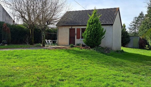 Petite Maison Dans la Campagne à Proximité des Activités Nautiques du Lac