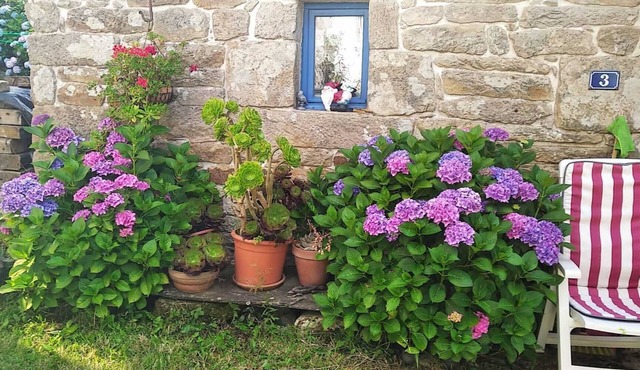 Petite Maison Dans Village de Campagne, à Proximité de Sentiers de Randonnées