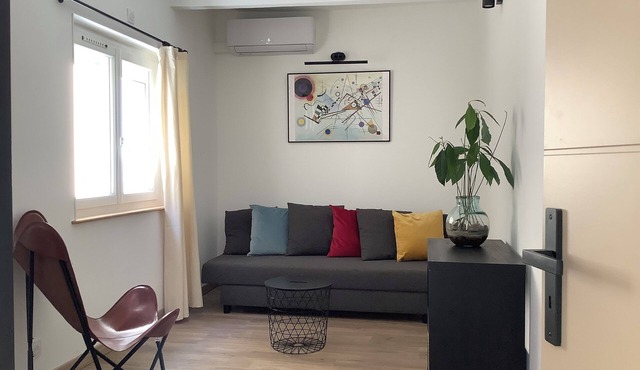 Petite Maison de Pêcheur à Mèze- Entièrement Climatisée- Petits Chiens Acceptés