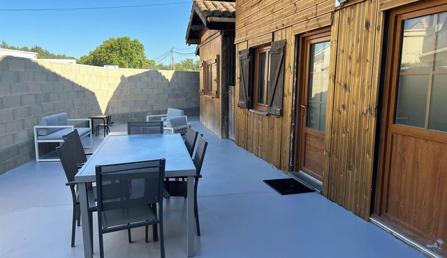 Petite Maison en Bordure de N7