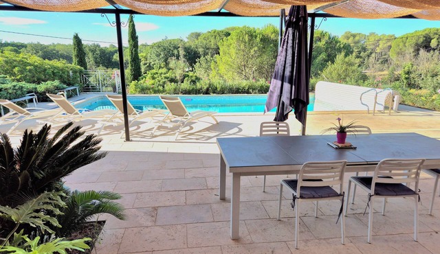 Petite Maison en Pleine Nature Avec Piscine