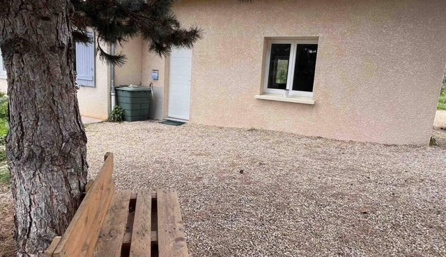 Petite Maison Mitoyenne au Cœur du Beaujolais