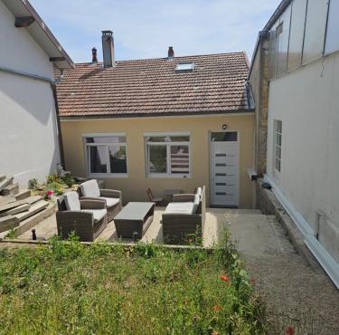 Petite maison, Oyonnax centre