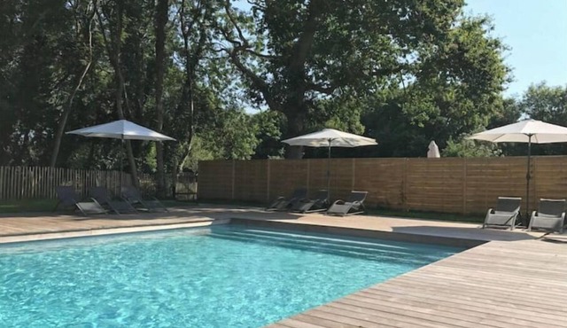 Petite Maison Piscine et Vue sur la mer - Grange EST