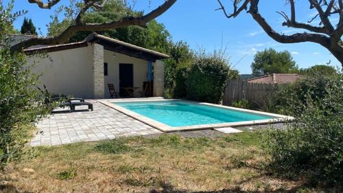 Petite villa avec piscine privative