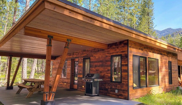Petrichor - Mazama Modern Cabin