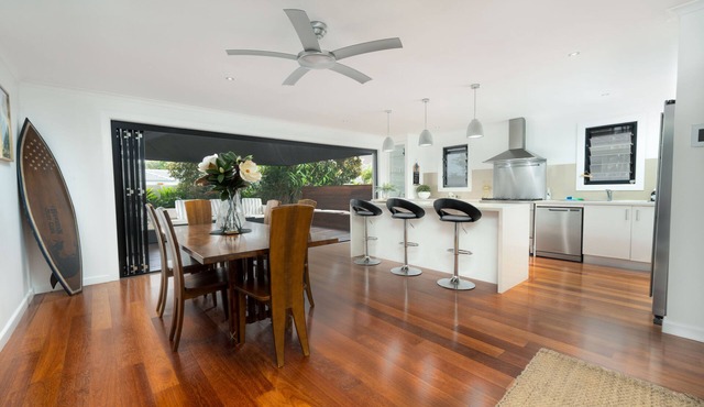 Pets Allowed Burleigh Beach Pad