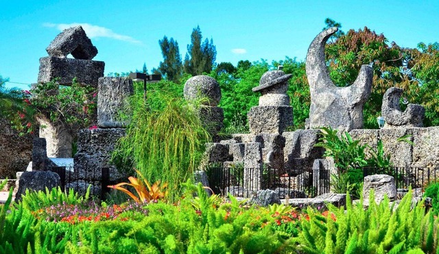 Pets are Welcome! 2 Relaxing Units Close to Coral Castle Museum! Pool, Parking!