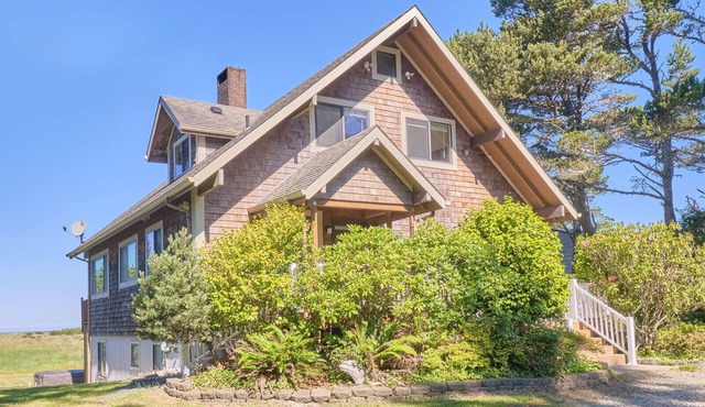 Pets OK, OCEAN VIEW, Beach Path, HOT TUB, Large Yard (FirstM)