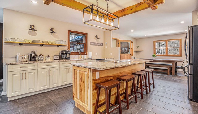 Pets Ok | Privacy | Arcades | Hot Tub | Fire Pit