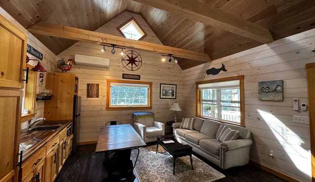 Pets Stay Free, Premier Ctg, Now Sleeps 8, Pets Free