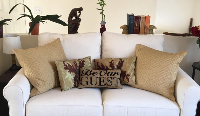 Pets? TNJW Home In SLC! 3 Bdrm 2 Bath, Long-Term! Best Area!