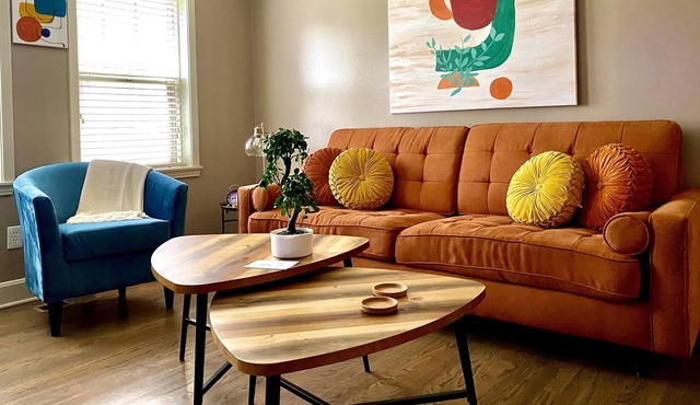 Pets Welcome! 2Q Beds! 5Min Walk to Plaza