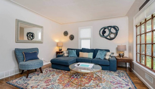 Pets welcome/King Bed/park/zoo/UTMC/DT Toledo/COZY