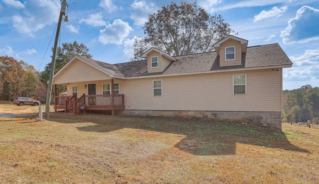 Pets Welcome! Spacious Boligee Home w/Yard