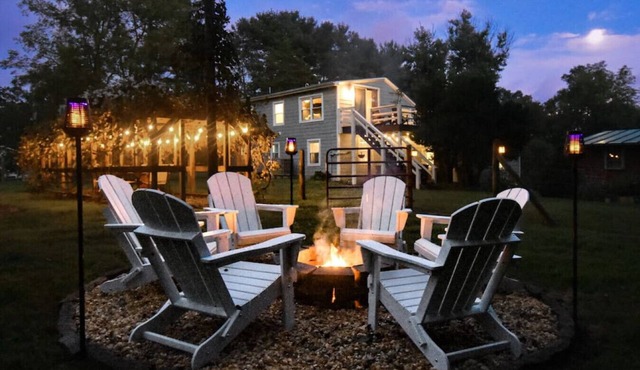 Pets? YES! 🐕 Hot Tub ✮ Fire Pit ✮ Fast Wi-Fi