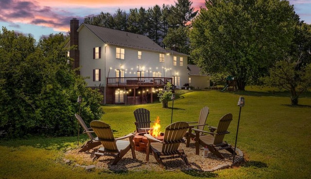 Pets? YES! Hot Tub ★ Gym ★ Firepit ★ Game Room ★ Path to Winery
