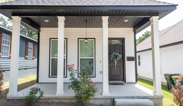 Pettaway LR Bungalow