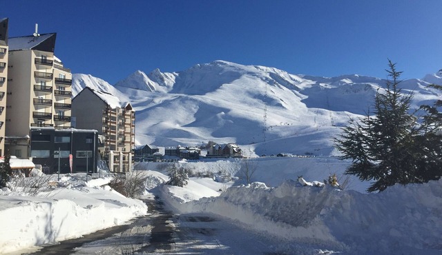 PEYRAGUDES HOLIDAY APARTMENT 6 PERS