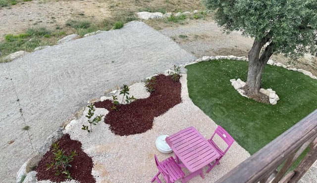 PEZENAS Charming STUDIO OF 45 M2 A15 Min BEACHES AND LAKE.