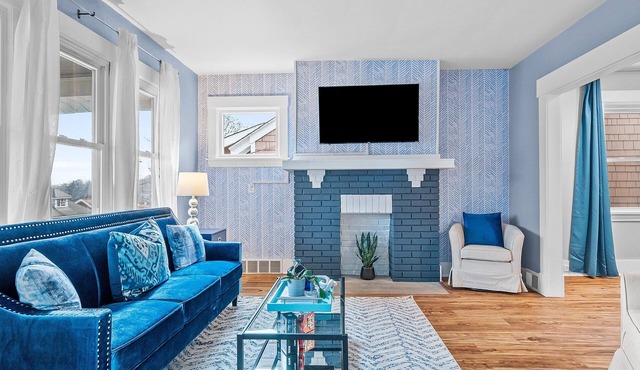 PGH Sapphire |Charming Design |Parking |10min from DT