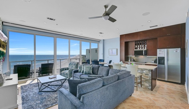 PH, Balcony, Lazy River, I-O Pools, Game Room, Spa, Beach, Luxury 2-2 Penthouse!