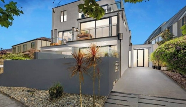 Pharaoh’s Retreat in leafy Caulfield