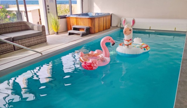 PHARE D'IROISE Indoor pool SPA Sea view Beach on foot 5P